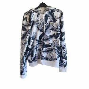 NWT Victoria’s Secret PINK  Women's Leaf Gray Jacket Hoodie Printed Warm Size L